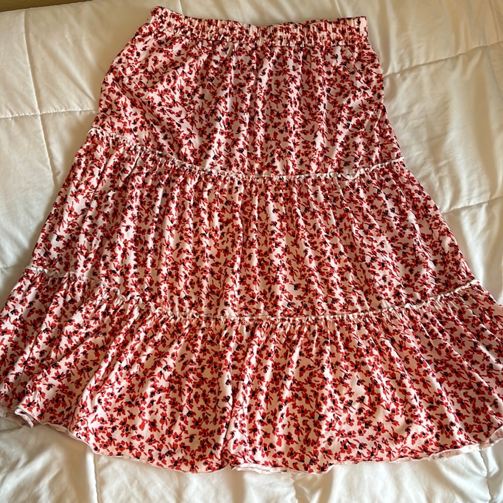 Flowy midi skirt